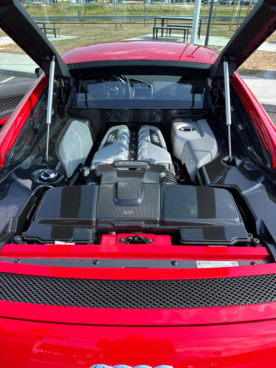 Audi-R8-V10-Plus-5.2-FSI-Stronic-Importation-5