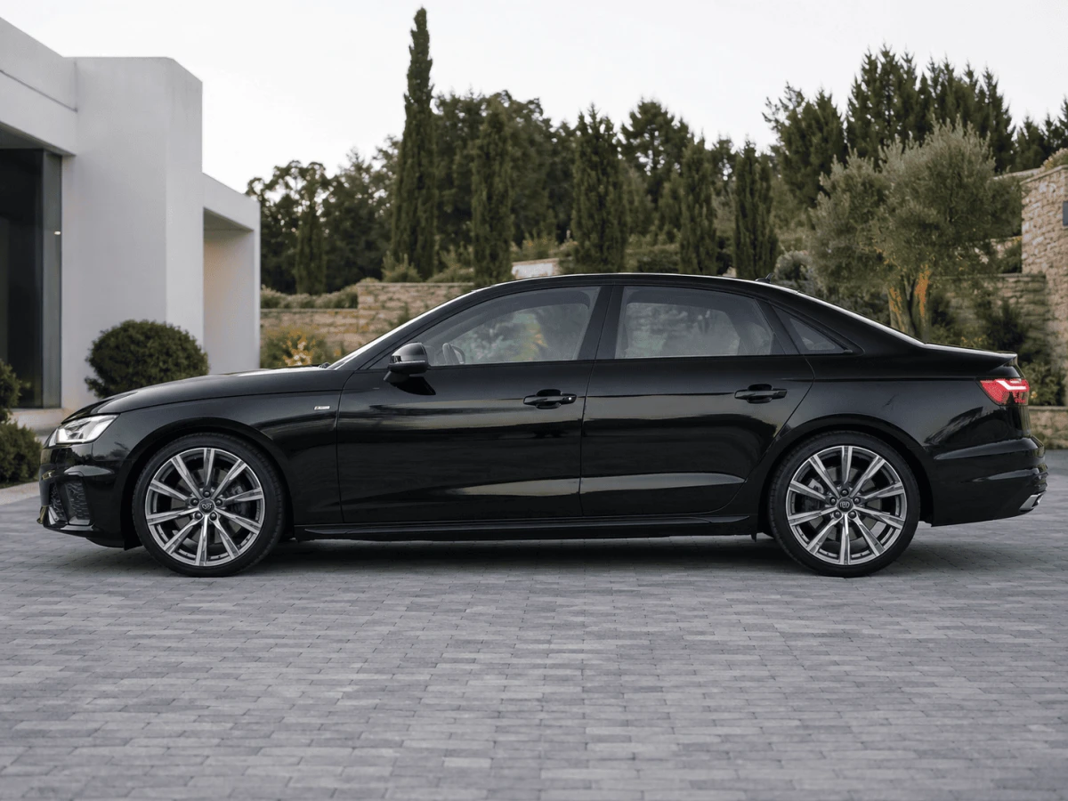 Audi_A4_40_TDI_Berline_Allemagne_Catalogue__2_