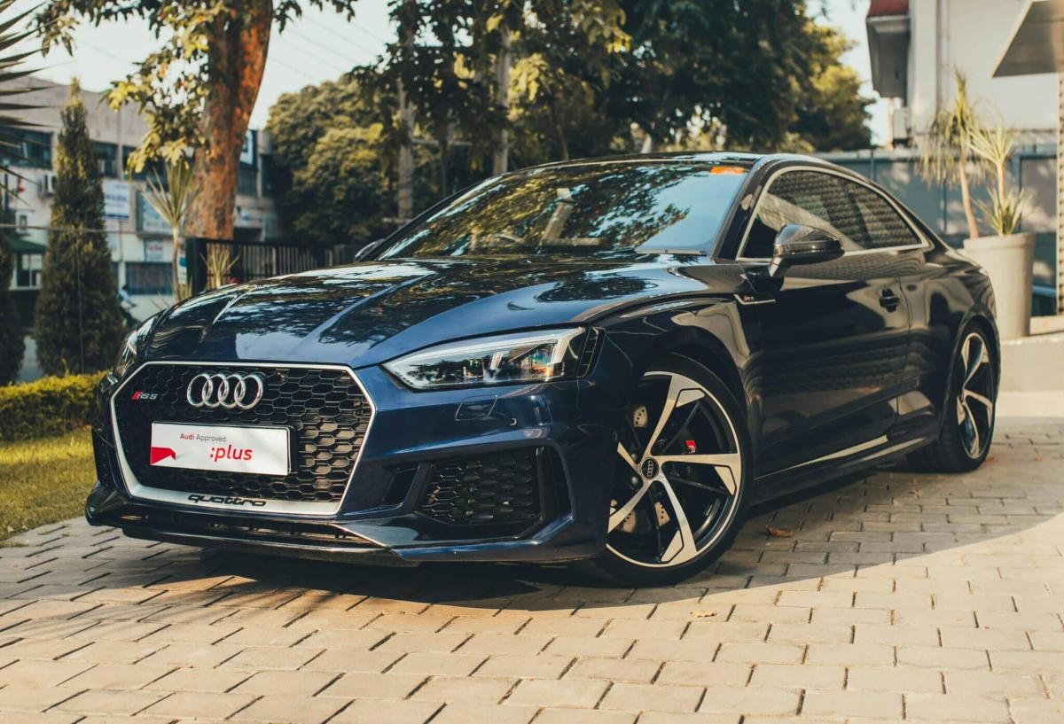 pexels-Audi-A5-Coupe-Bleu-scaled-e1725204561720