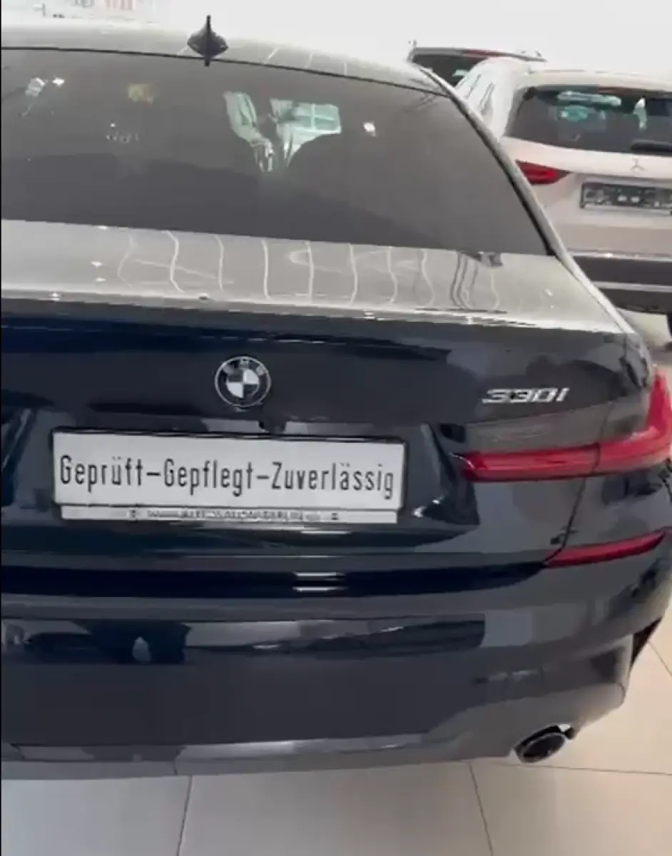 BMW_330i_full_black_import_Allemagne__7_