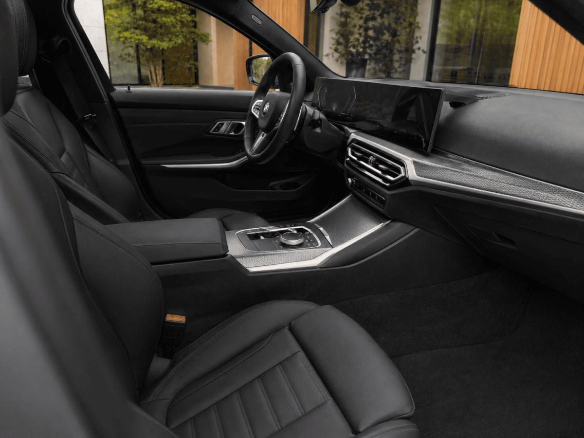 BMW_Série_3_Berline_330e_PHEV_Allemagne_Catalogue__4_