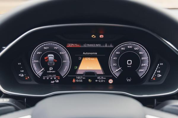 Audi_Q3_35_TFSI_catalogue__5_