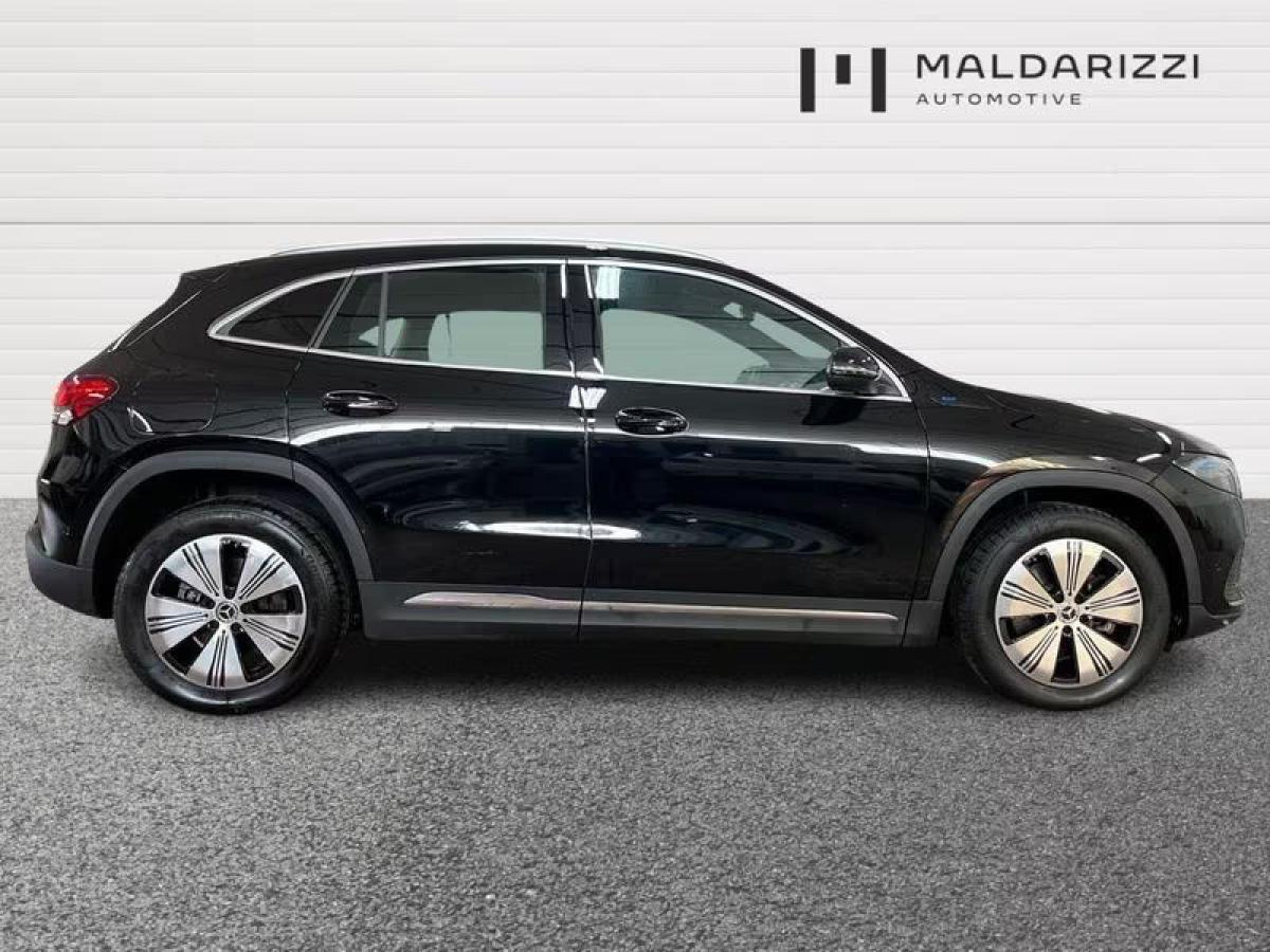 Mercedes_Elec_EQA_Berline__5_