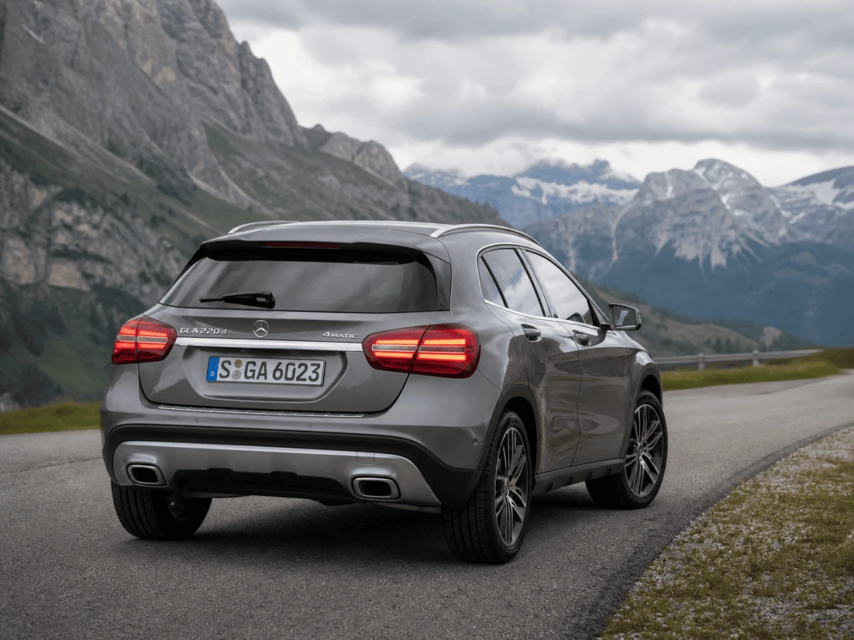 Mercedes_GLA_SUV_Import_Allemagne__6_