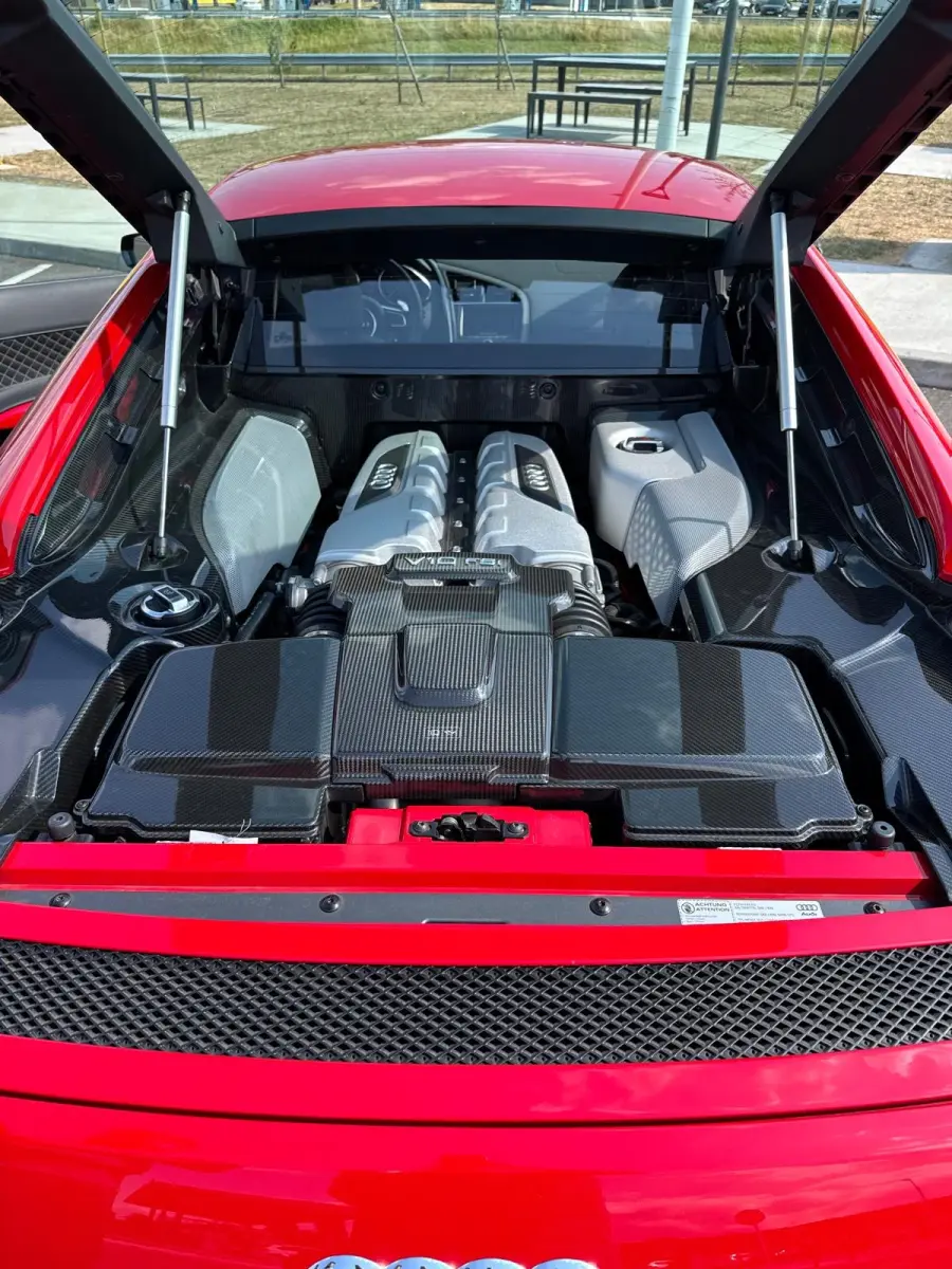 Audi-R8-V10-Plus-5.2-FSI-Stronic-Importation-5