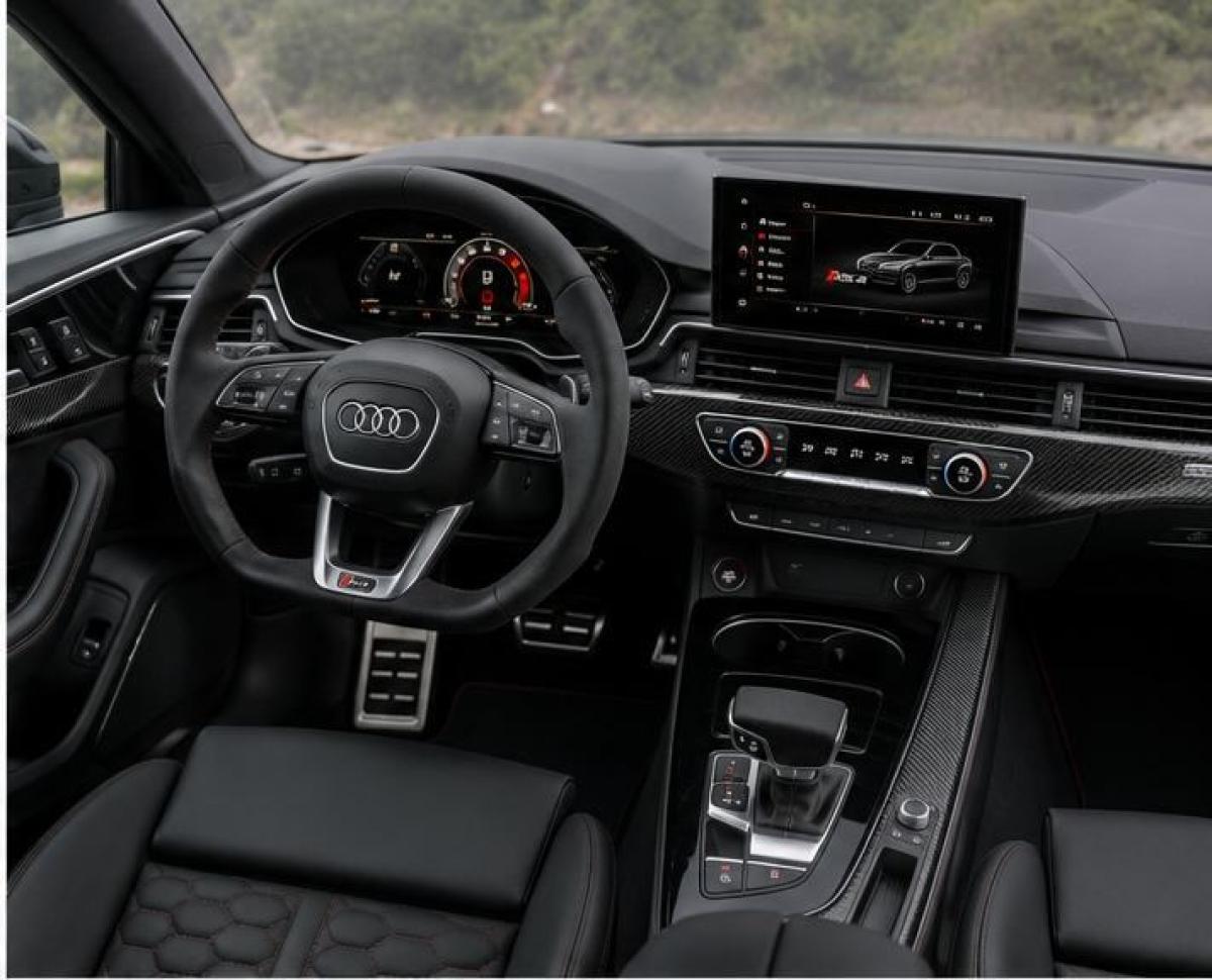 Audi_RS4_Avant_02_interieur_cockpit_telechargeable
