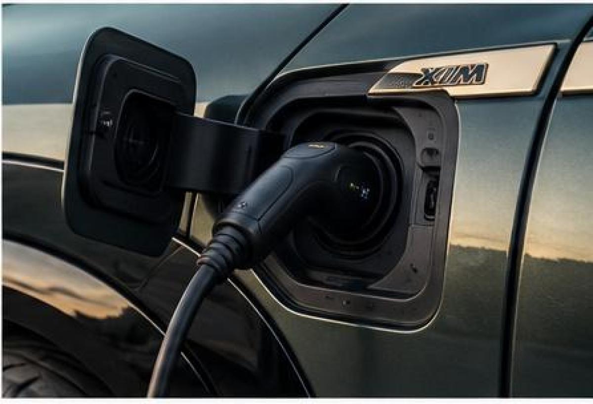 BMW_XM_05_recharge