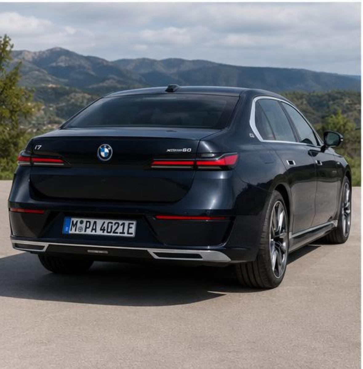 BMW_i7_03_exterieur_arriere
