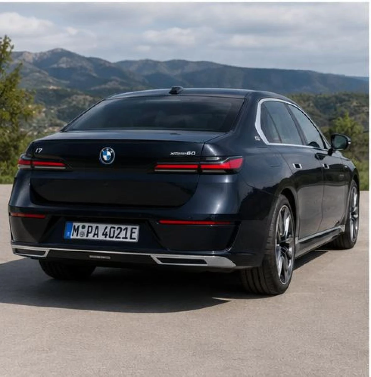 BMW_i7_03_exterieur_arriere