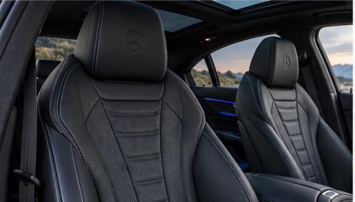 Mercedes_CLS_05_sieges_avant