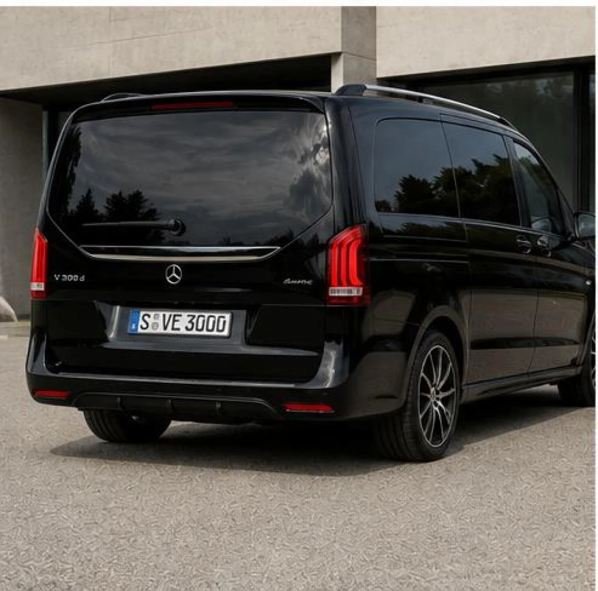 Mercedes_Classe_V_V300d_03_exterieur_arriere