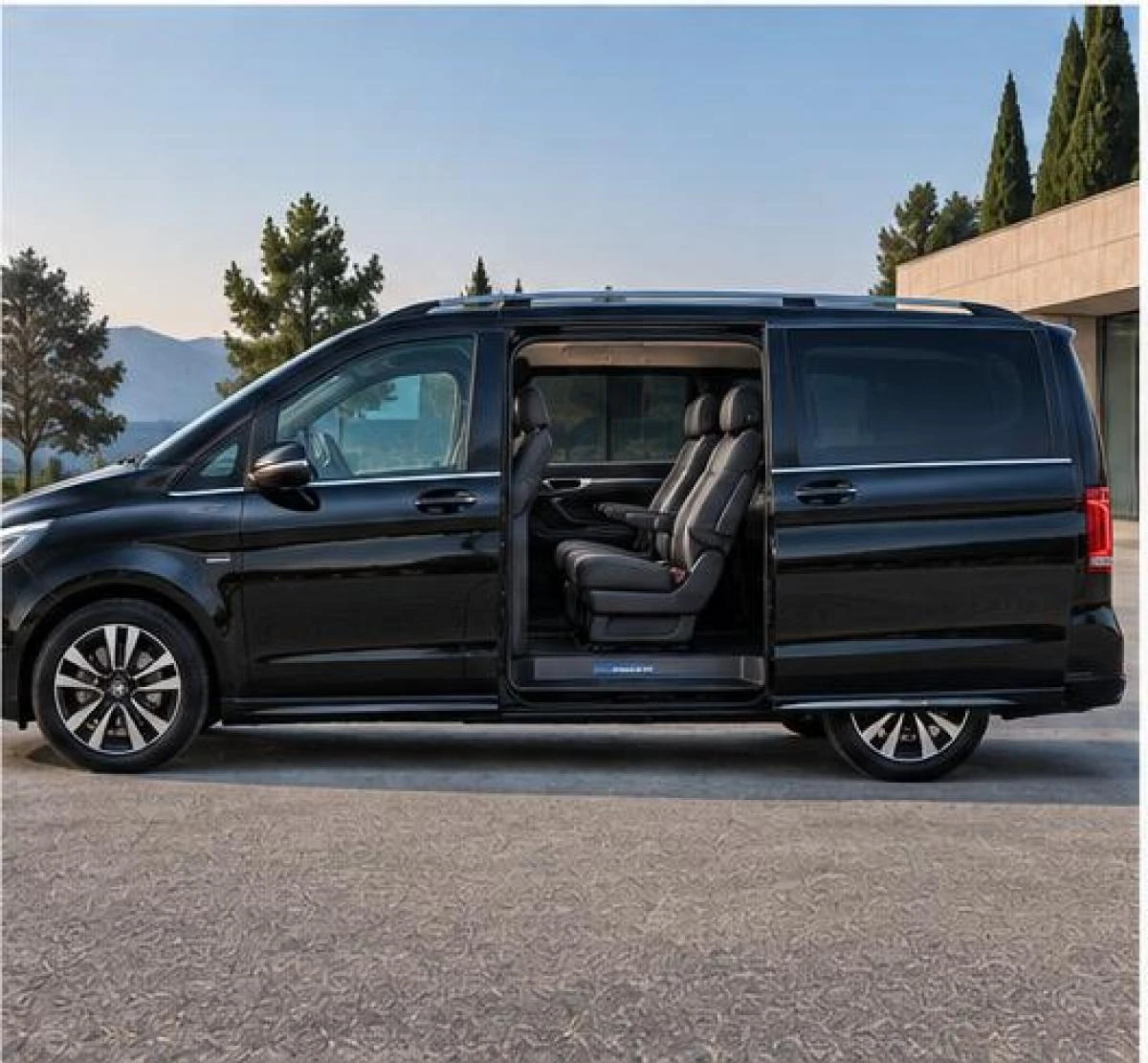 Mercedes_EQV_04_profil_porte_ouverte