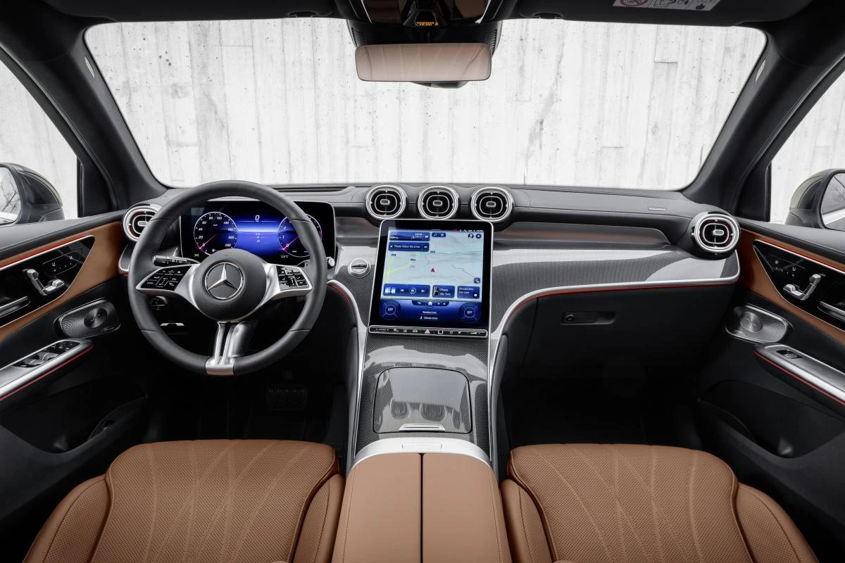 Mercedes_GLA_Allemagne_catalogue__3_