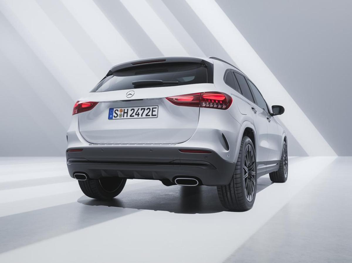 Mercedes_GLA_Allemagne_catalogue__4_