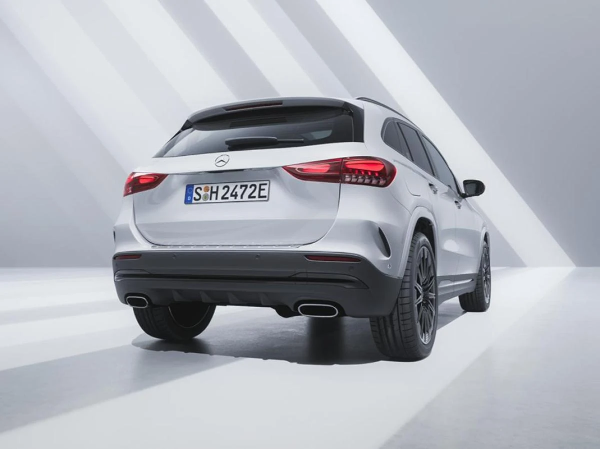Mercedes_GLA_Allemagne_catalogue__4_