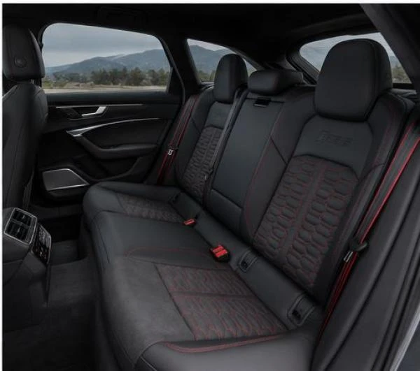 Audi_RS6_Avant_05_interieur_arriere