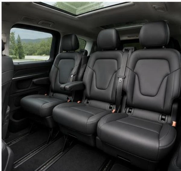 Mercedes_Classe_V_V300d_05_interieur_arriere