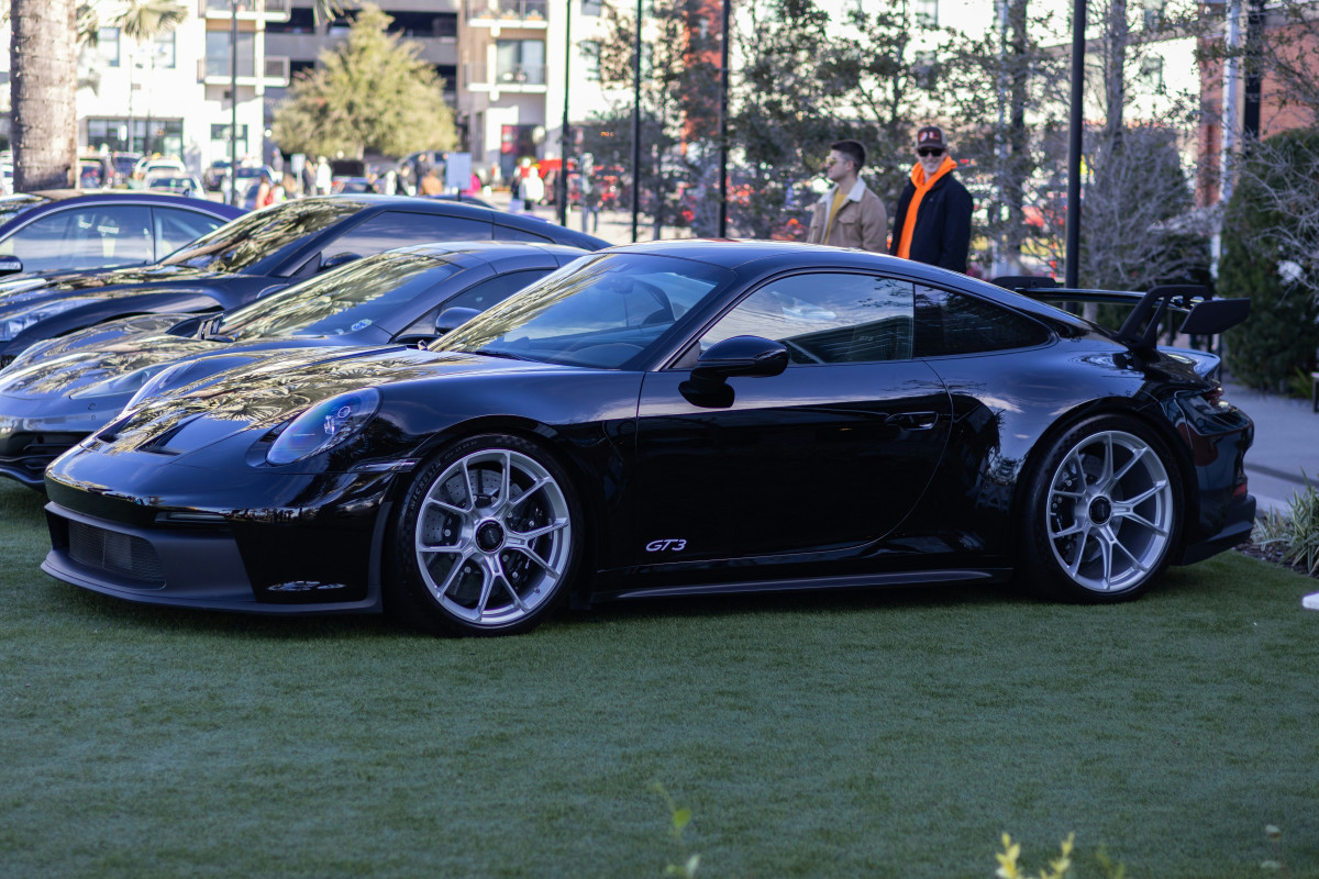 Bibliothèque - Porsche Gamme complète Différentes photos libres de droits pour illustration Importation (42)